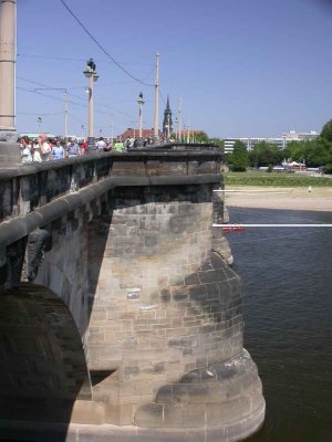 Augustus Bridge (DSCN7357.JPG)