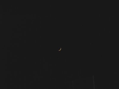 2 day old moon.
