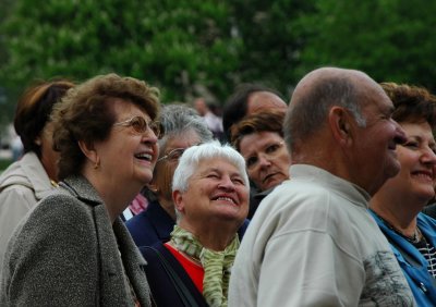 Happy tourists at Notre Dame