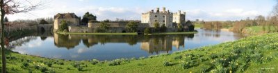 Leeds Castle Panorama.jpg