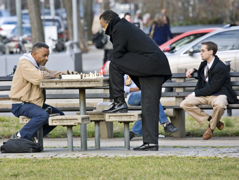 Chess Match On The Circle - V