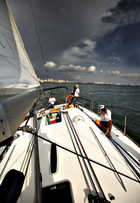 yacht1_2007-13496b.jpg