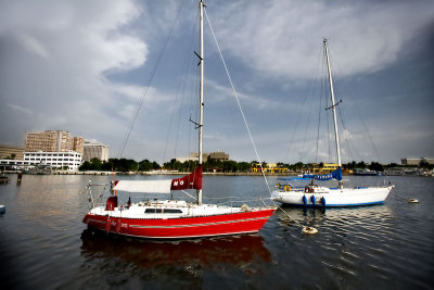 yacht1_2007-13436b.jpg