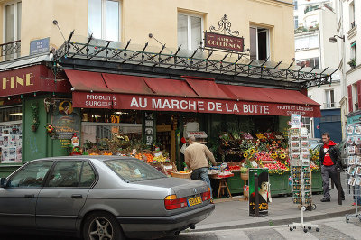 Monmartre street scene