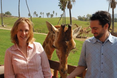 Photo Caravan - Laura & John with Giraffe