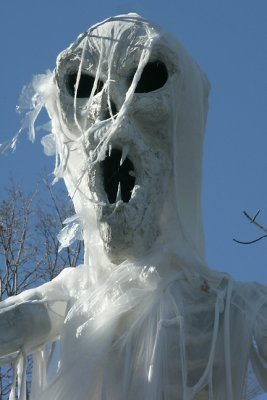Fanged Giant Ghost