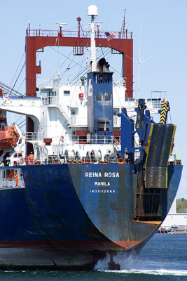 Reina, Rosa, scrap metal, stern