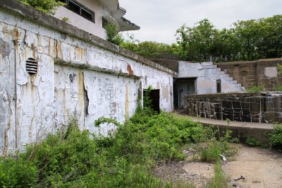 HECP exterior, as it sits atop older Battery Kirk