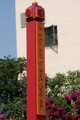 Pocket Garden, Sign Post