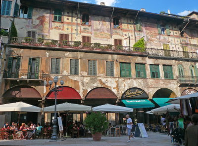 PIAZZA  DELLE  ERBE