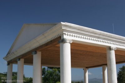Vista Posterior del Templo