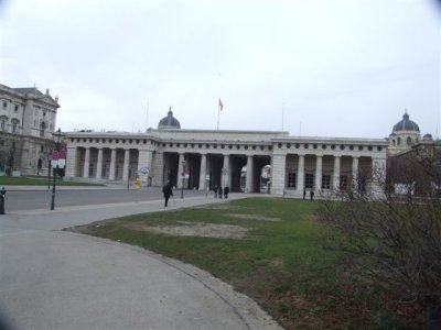 Helfburg Plaza (3).JPG