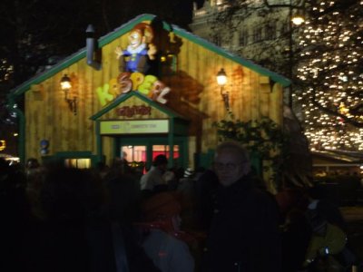 Rathaus Park Night lights (8).JPG