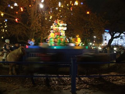 Rathaus Park Night lights (9).JPG