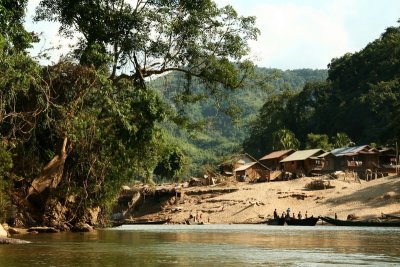 Between Pak Tha and Luang Nam Tha - MAGINIFIQUE - Laos