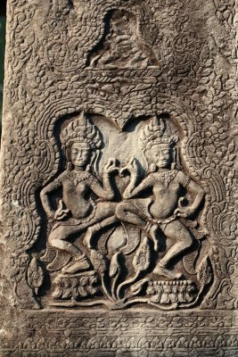 Apsara, danseuses clestes qui divertissent les dieux - Angkor Wat - Cambodia