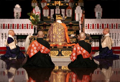 Ceremony in temple - Tokyo