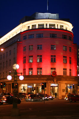 Royal & SunAlliance Building shows its respect