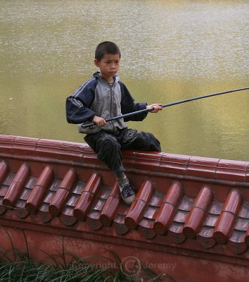 Fishing, Qianling Park (Oct 06)