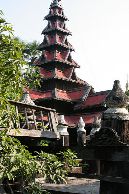 Bogaya Monastery, Inwa (Dec 06)