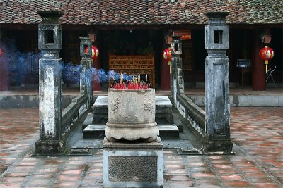 Le Dai Hanh Temple, Hoa Lu (Mar 07)