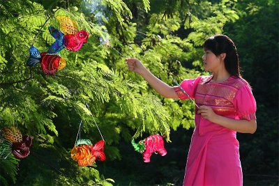 Girl Lighting Lanterns (3 Jun 07)