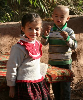 Uyghur Kids (Oct 07)