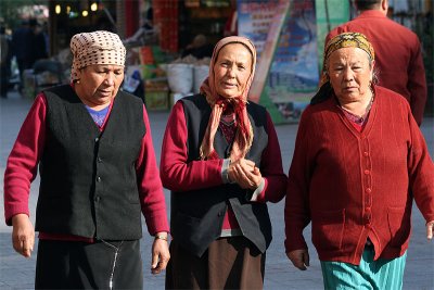 3 Elderly Women (Oct 07)