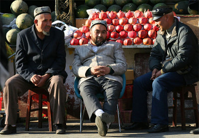 3 Men Selling Fruits (Oct 07)