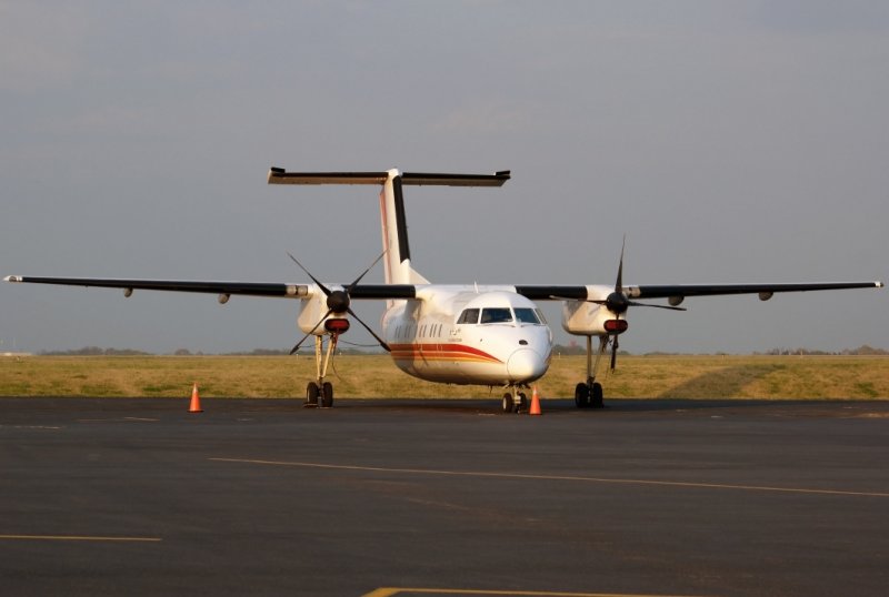 Air Inuit 102 Dash 8 (C-GAIW)