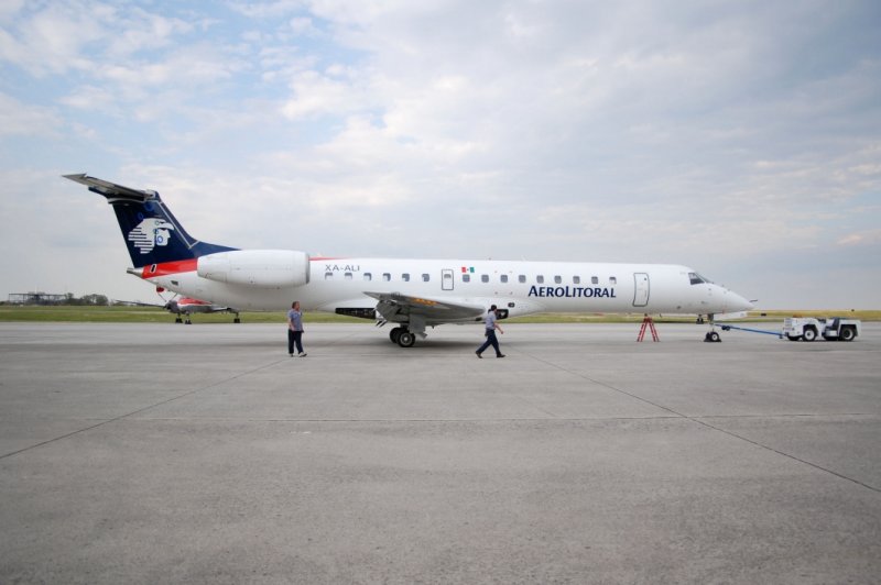 AeroLitoral Embraer 145LR (XA-ALI)