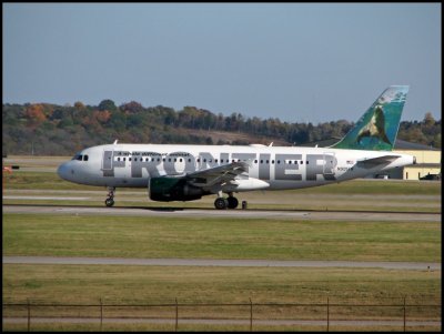 Frontier Airlines Airbus A319 (N905FR) Sherman the Seal 