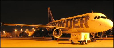 Frontier Airlines Airbus A319 (N901FR) **Panoramic** Wally the Gray Wolf