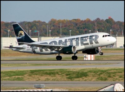 Frontier Airlines Airbus A319 (N935FR) Hector the Otter