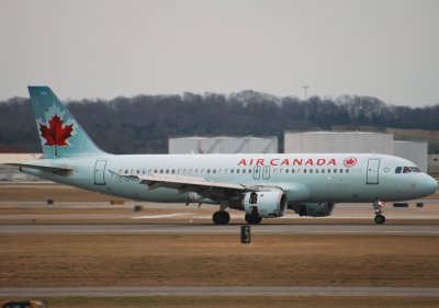 Air Canada Airbus A320 (C-GPWG)