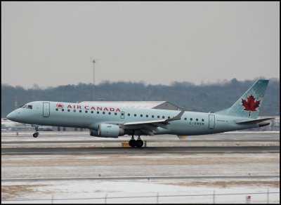 Air Canada Embraer 190 (C-GWEN)
