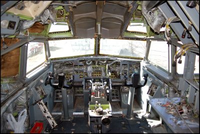 Sun Country Airlines Boeing 727-200 Cockpit N291SC (or whats left of it)