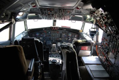 FedEx Express (MTSU Aerospace Program) Boeing 727-025C (N117FE) **Cockpit**