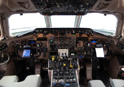 Midwest Airlines McDonnell Douglas MD-81 (N804ME) **Cockpit**