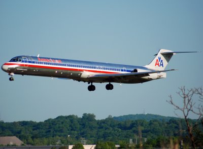 American Airlines McDonnell Douglas MD-83 (N593AA)