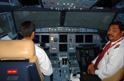 Kingfisher Airlines (UB Group) Airbus A319-133X CJ (VT-VJM)  **Cockpit**