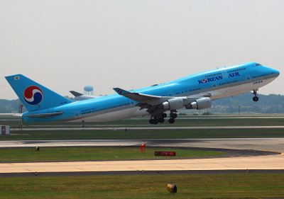 Korean Air Boeing 747-4B5 (HL7461)