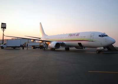 Miami Air International Boeing 737-8Q8 (N734MA)