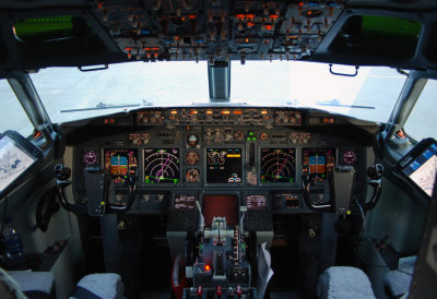 Miami Air International Boeing 737-8Q8 (N734MA) **Cockpit**