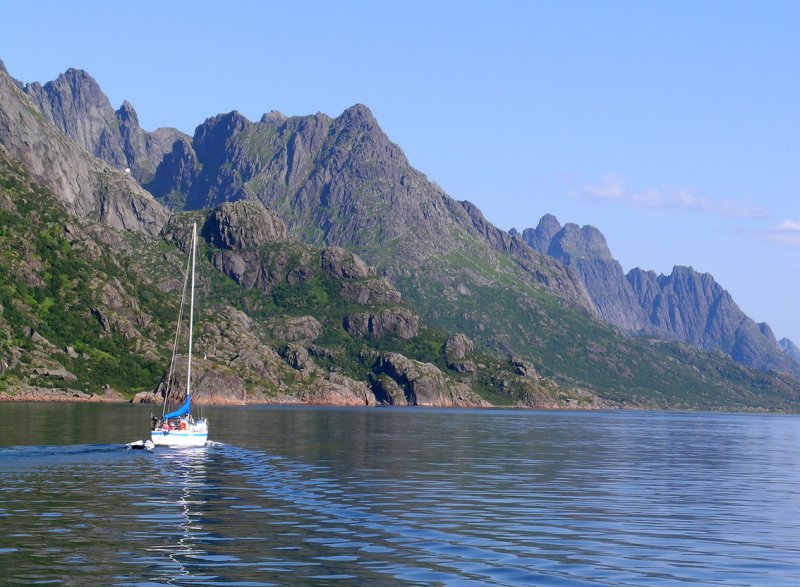 Yacht on Raftsundet