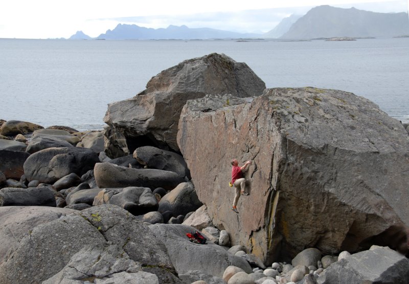 Lofoten Bouldering.jpg