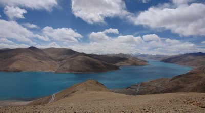 Lake Yamzho Yumco, 638 sq km, 4000m above sea level