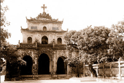 Vietnam  Phat Diem Cathedral
