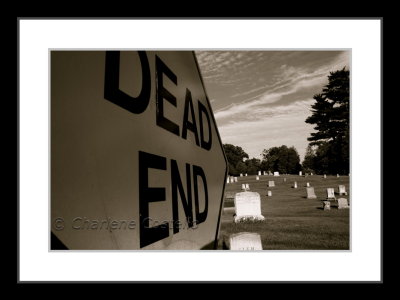 dead end - black/white