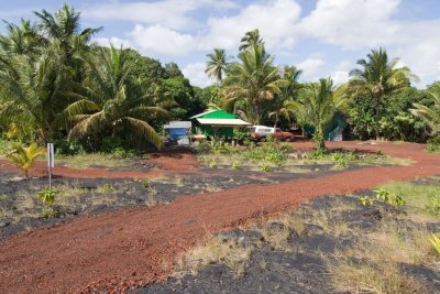 C4386 Last homes in front of the Lava